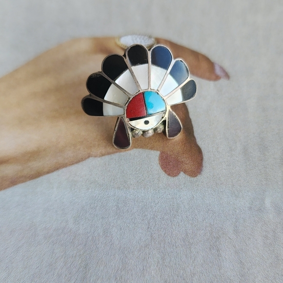 Elegant Zuni Sterling Silver and Turquoise Necklace Set (Comes w/ Matching Ring) - Picture 6 of 8